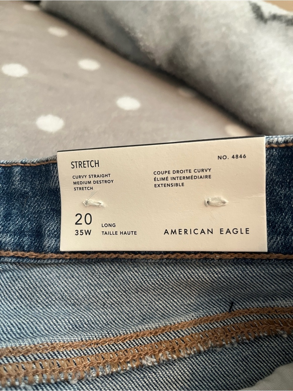 Curvy High Waisted American Eagle Jeans. - Picture 2 of 2